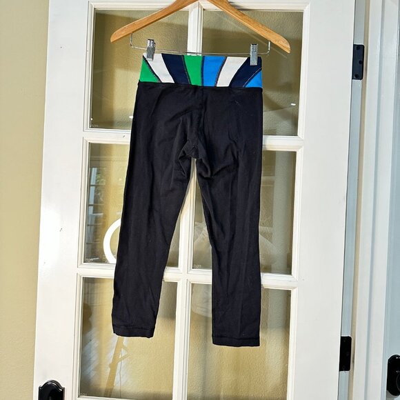 LULULEMON Cropped Leggings Tights Black with Color Blocking - 2 - Picture 6 of 10